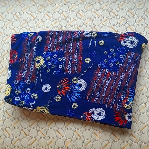 LuLaRoe leggings TC. American flag design - Picture 1 of 1